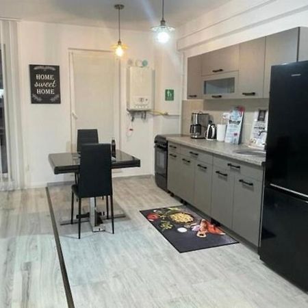 Apartament Intr-O Zona Rezidentiala Linistita Iasi Eksteriør billede